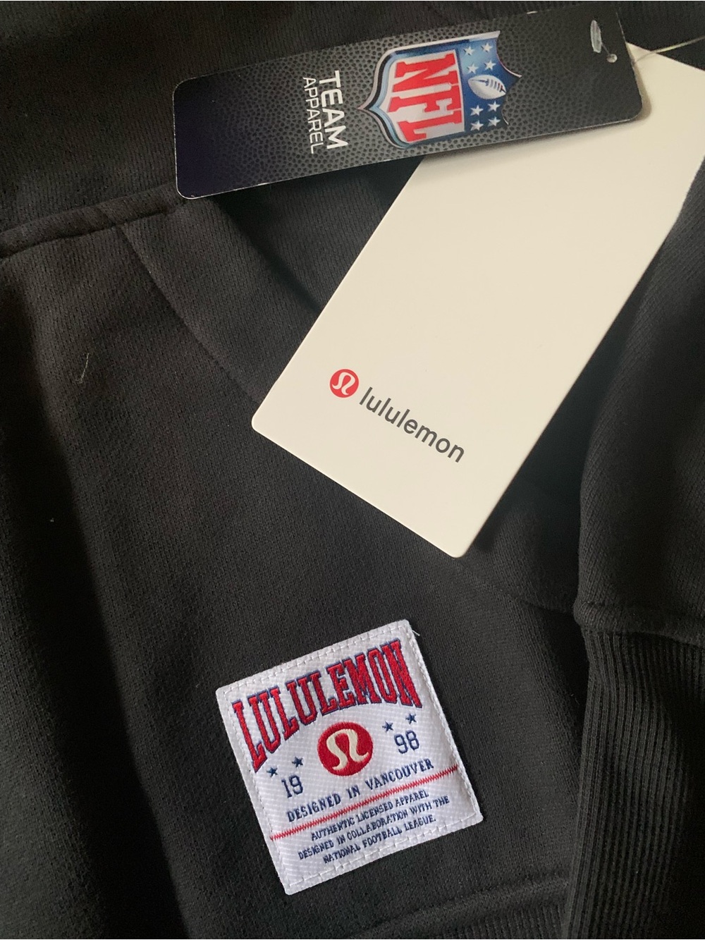 lululemon Women’s Black Half-Zip Pittsburgh Steelers Hoodie - SIZE XL/XXL - Picture 2 of 5